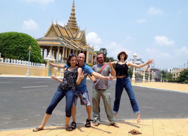 Six easy ways to make friends in your new expat home