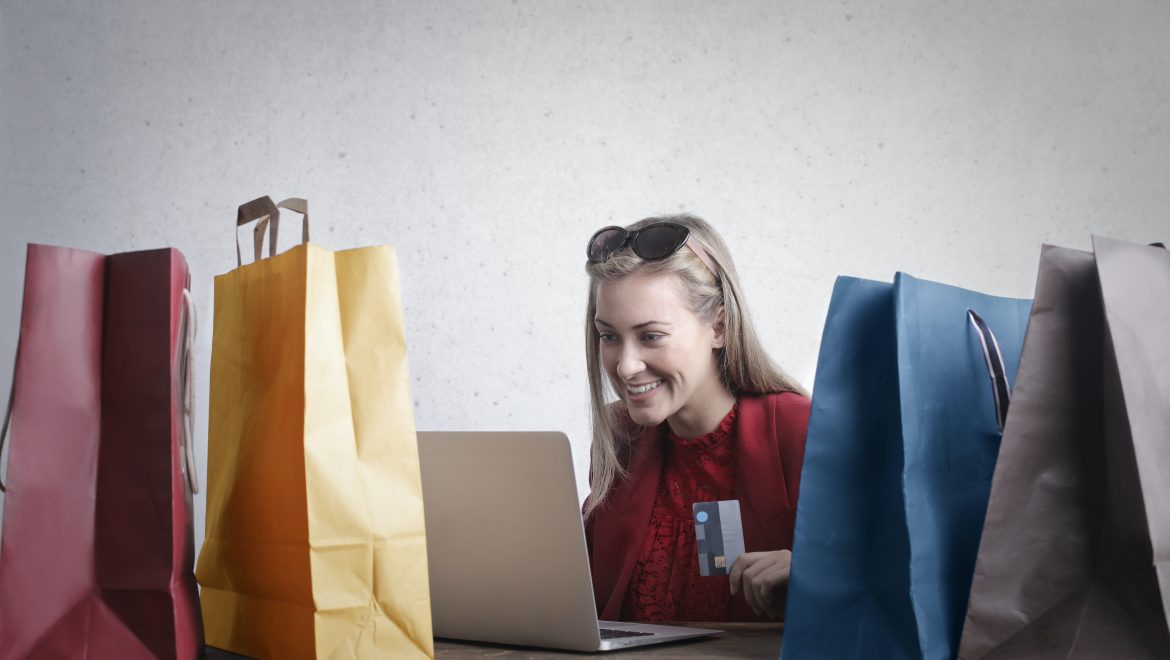 woman-online-shopping-addiction-expat-nest