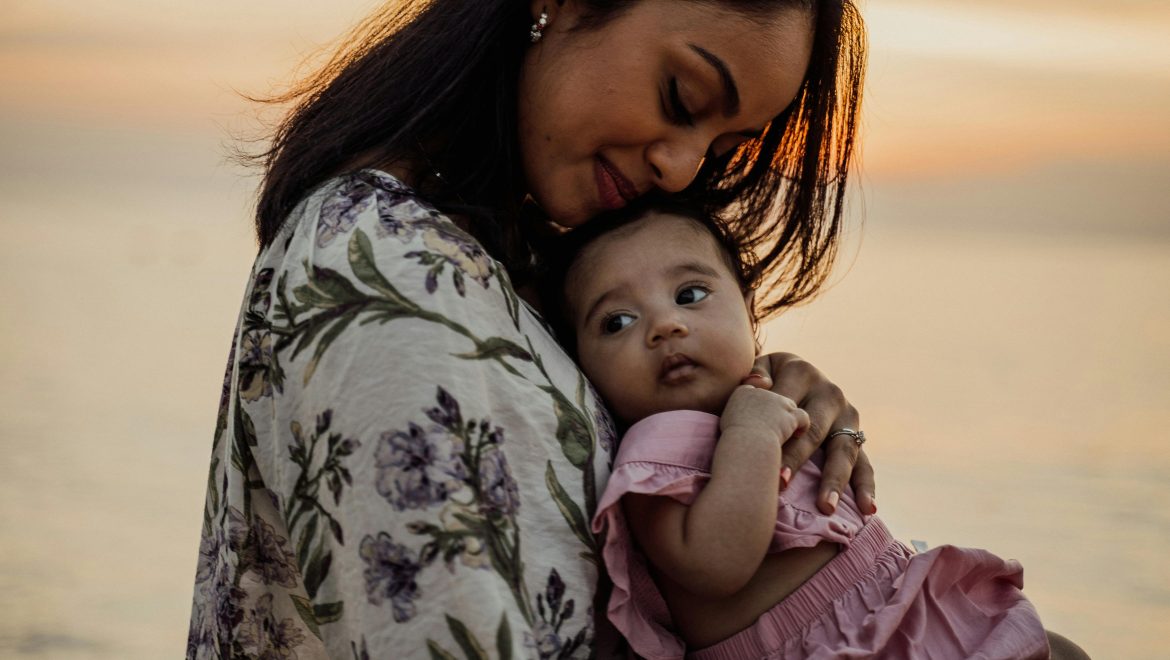 sleepless expat mothers expat nest pexels anna tarazevich